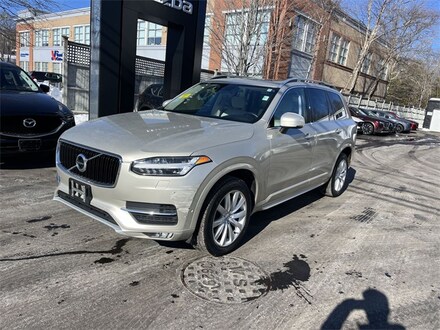 2016 Volvo XC90 T6 Momentum SUV