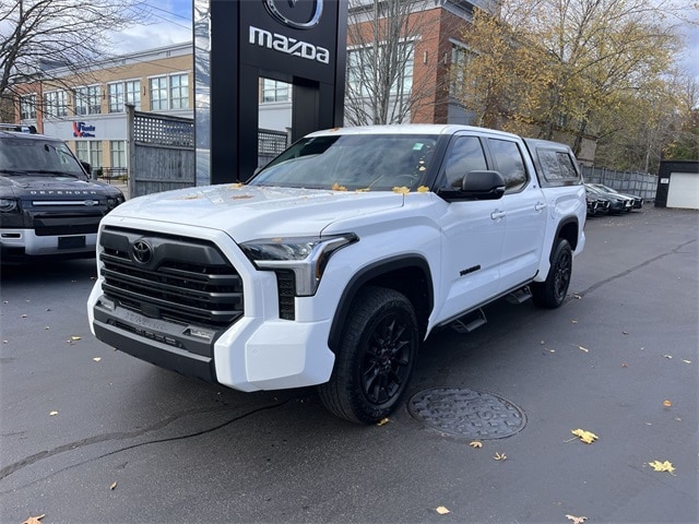 2024 Toyota Tundra SR5's photo