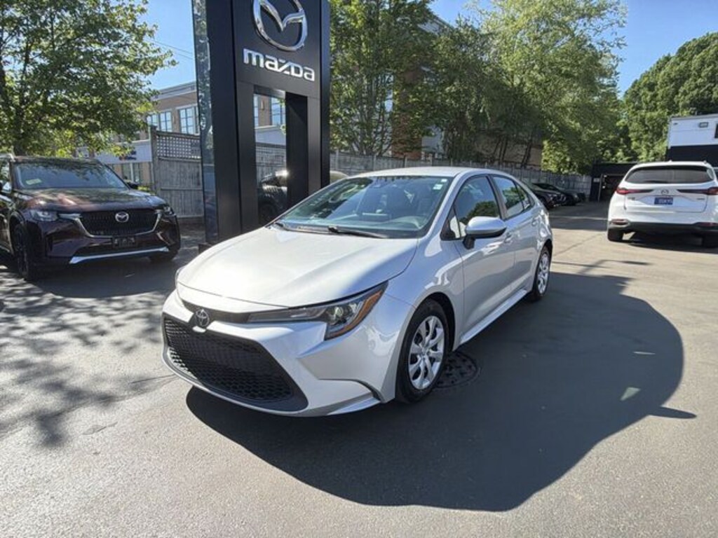 Used 2020 Toyota Corolla LE Sedan