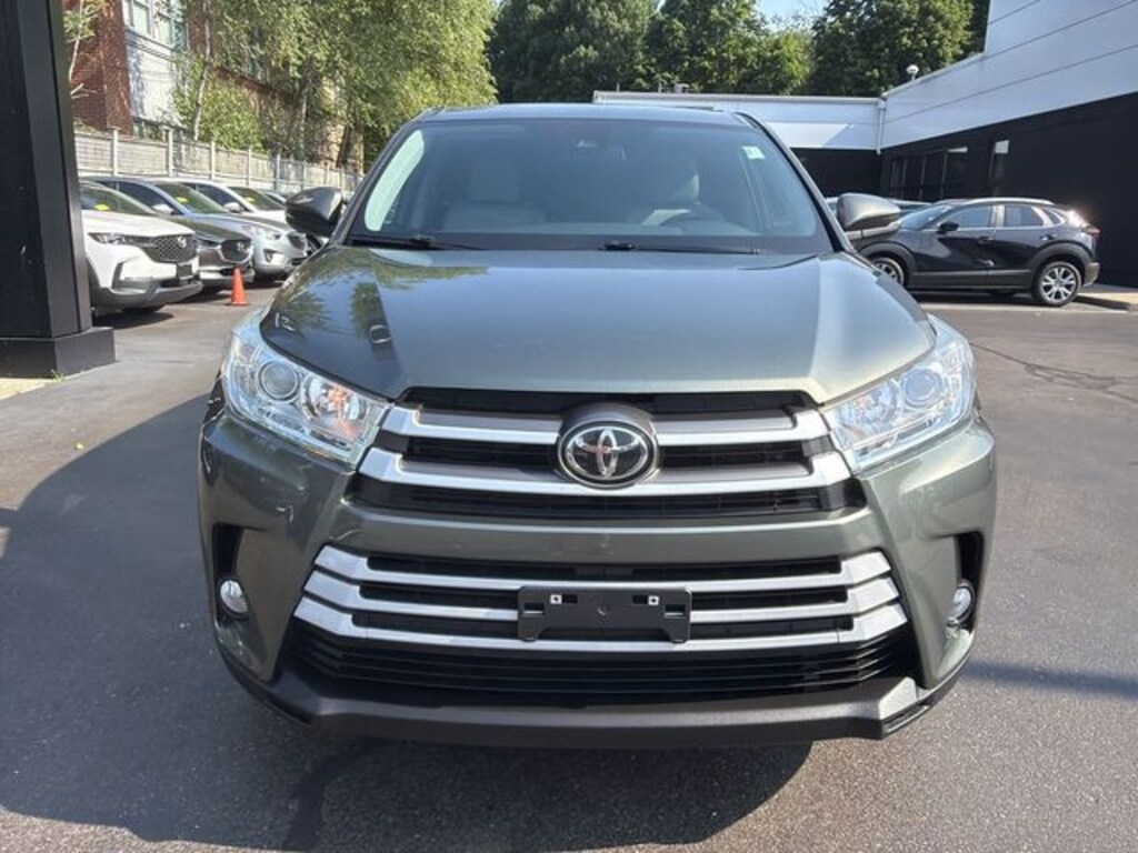 Used 2019 Toyota Highlander LE Plus SUV