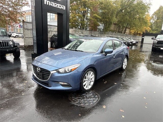 2017 Mazda Mazda3 Touring photo 4