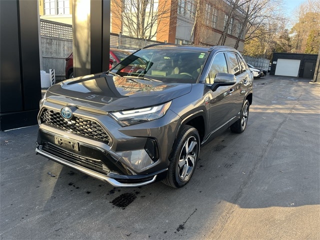 2024 Toyota RAV4 SE's photo