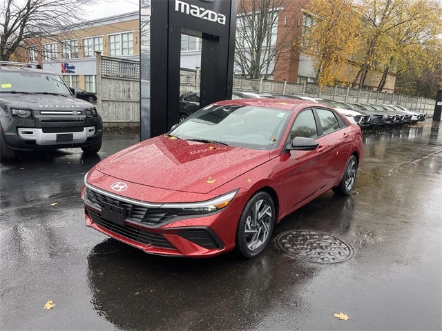 2025 Hyundai Elantra SEL's photo