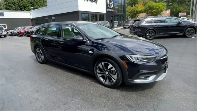 Used 2018 Buick Regal TourX Essence with VIN W04GV8SX4J1160302 for sale in Wellesley, MA