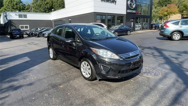 Used 2013 Ford Fiesta SE with VIN 3FADP4BJ6DM130903 for sale in Wellesley, MA