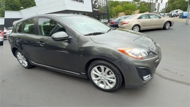 Used 2011 Mazda MAZDA3 s Sport with VIN JM1BL1K50B1365323 for sale in Wellesley, MA