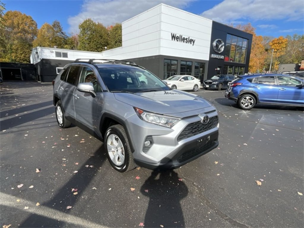 Used 2019 Toyota RAV4 XLE SUV