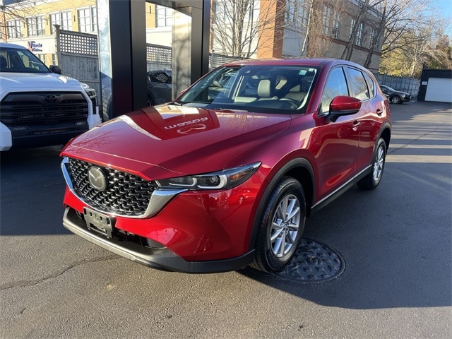 2023 Mazda CX-5 S Preferred package's photo