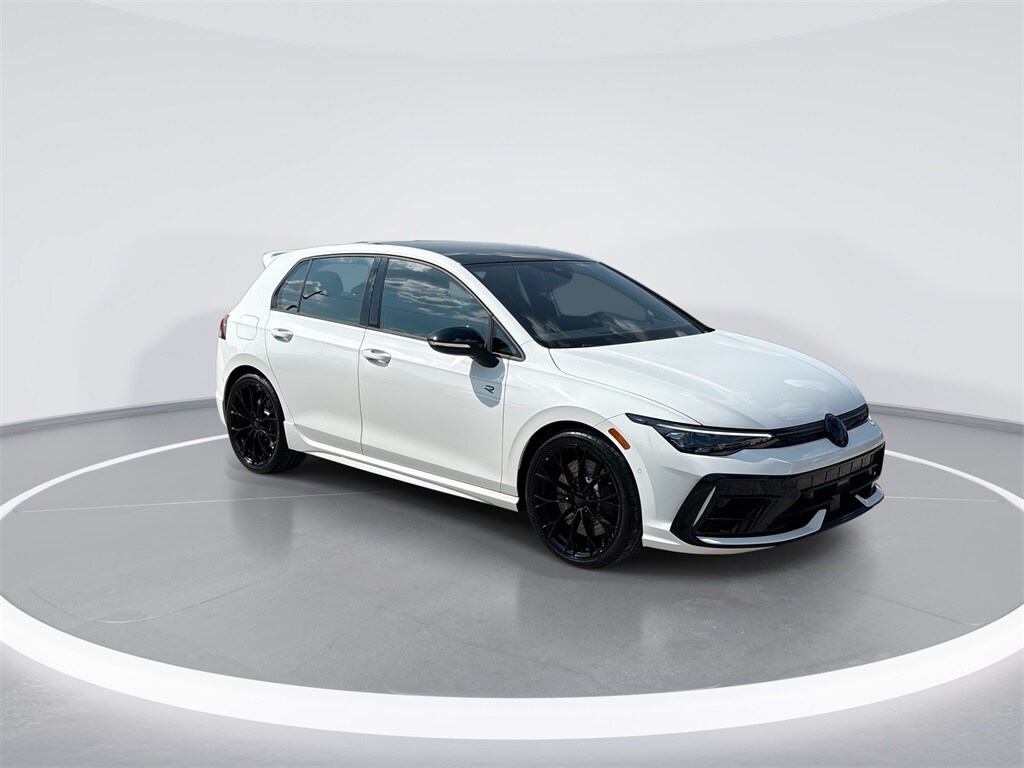 2025 Volkswagen Golf R photo 2
