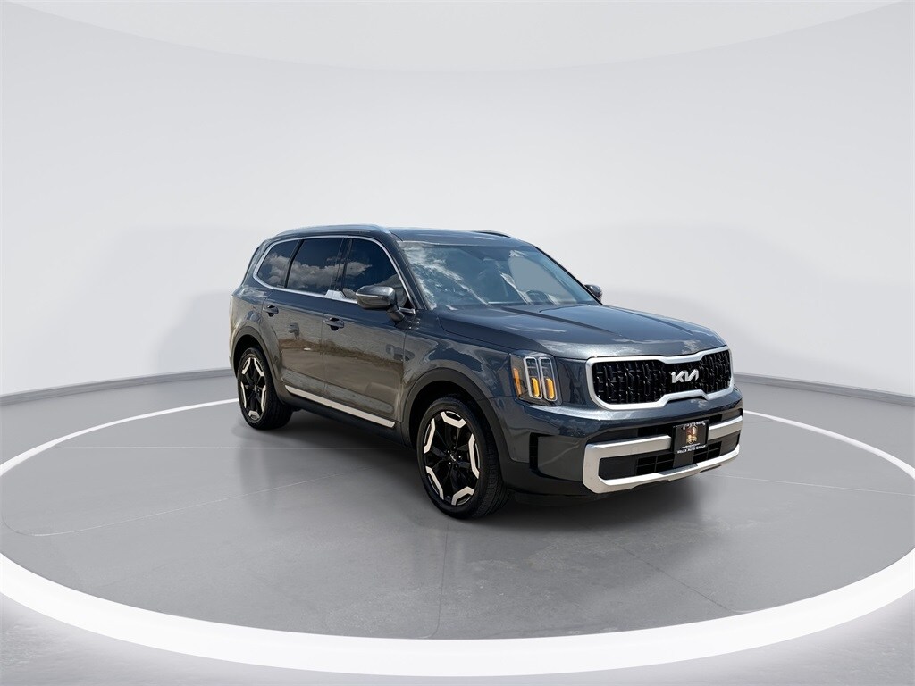 2024 Kia Telluride EX photo 2