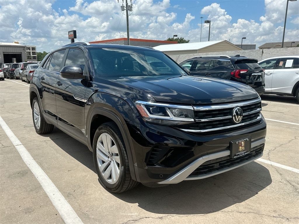 Used 2021 Volkswagen Atlas Cross Sport 2.0T SE w/Technology SUV