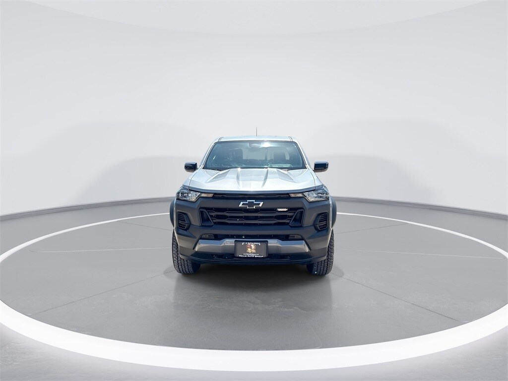 2024 Chevrolet Colorado Trail Boss photo 3