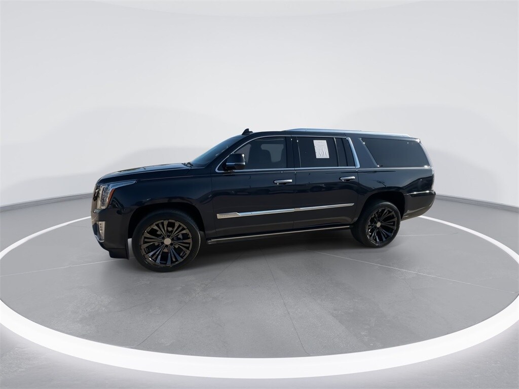 2017 Cadillac Escalade ESV Platinum photo 4
