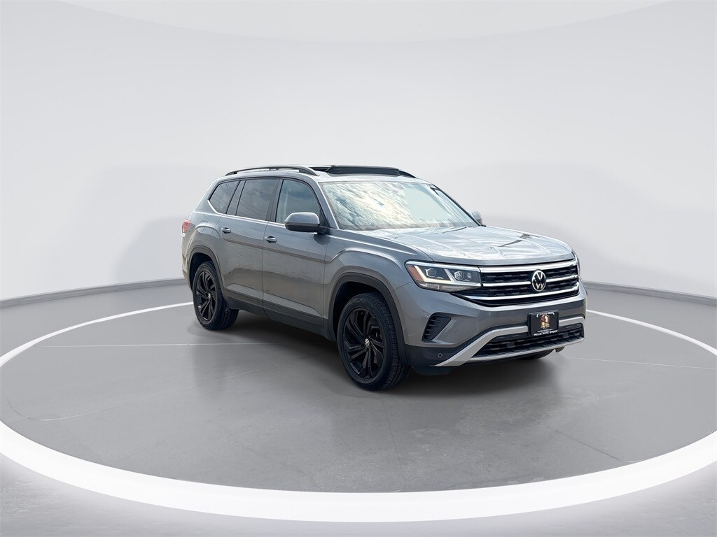 2022 Volkswagen Atlas V6 SE Technology photo 2