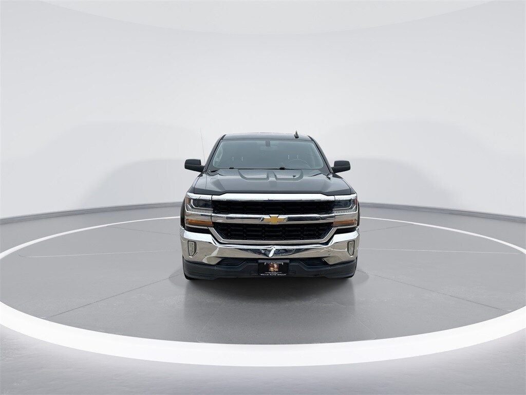 2017 Chevrolet Silverado 1500 LT photo 4