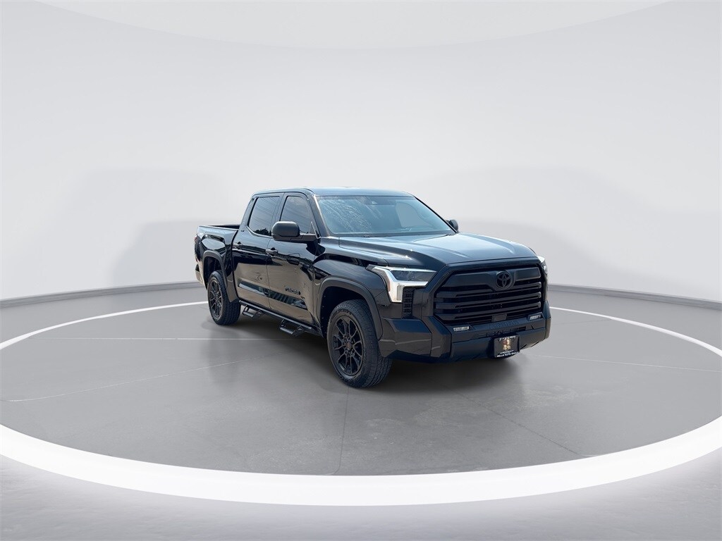 2023 Toyota Tundra SR5 photo 2