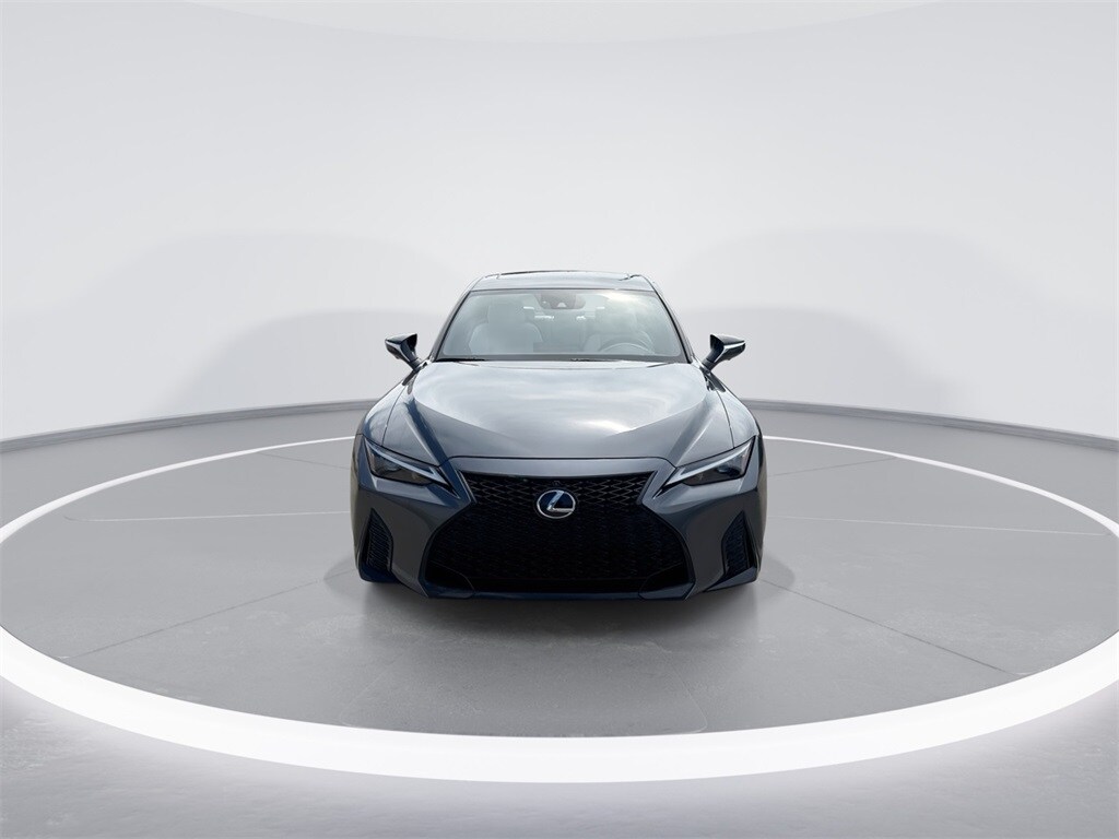 2022 Lexus IS 350 F SPORT photo 3