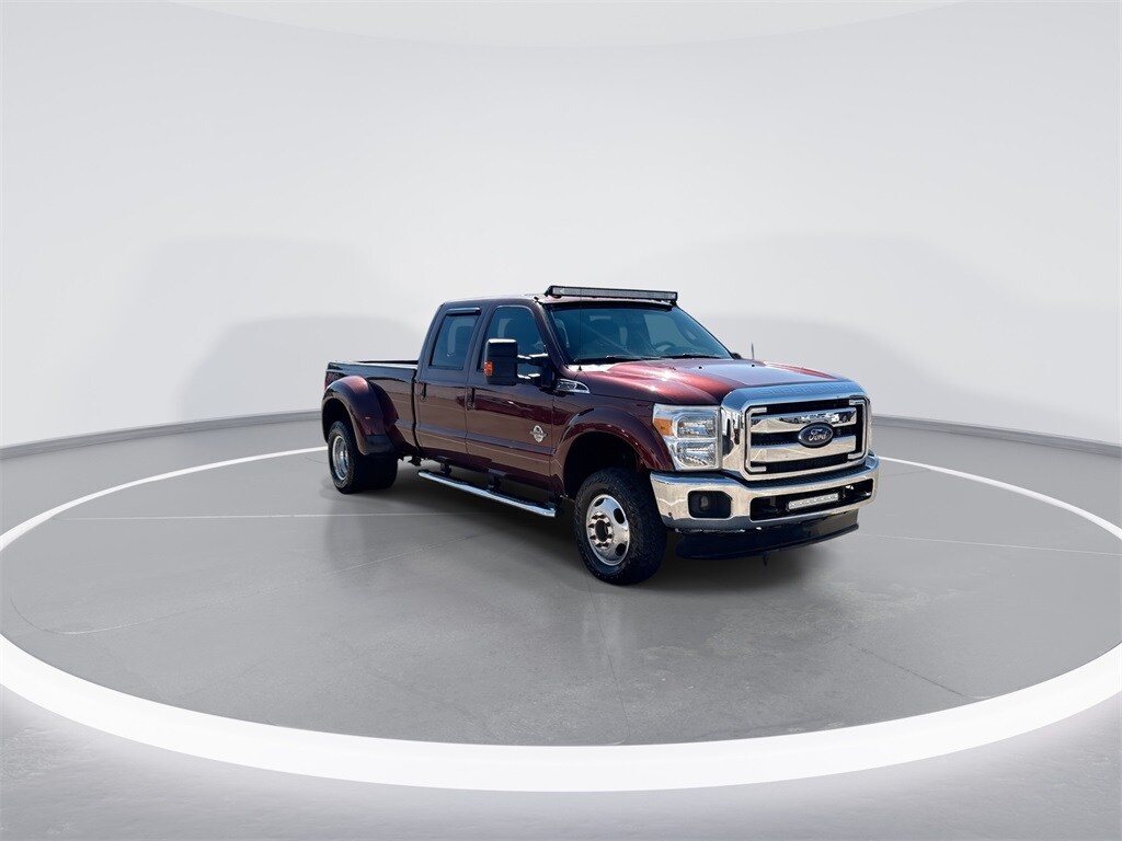 2015 Ford F-350 Lariat photo 2