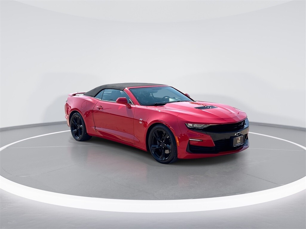 2019 Chevrolet Camaro SS photo 2