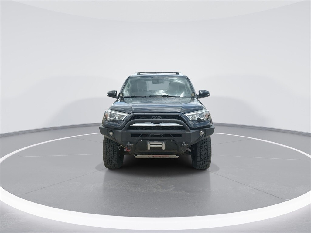 2018 Toyota 4Runner Limited photo 3
