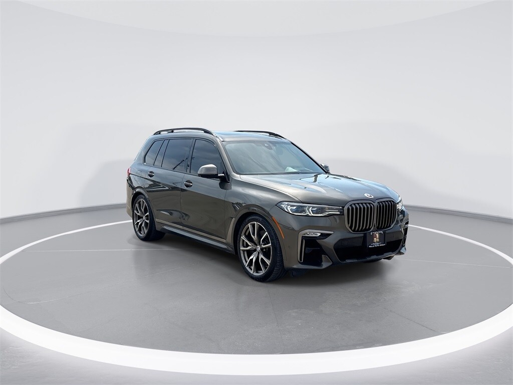 2022 Bmw X7 M50i photo 2