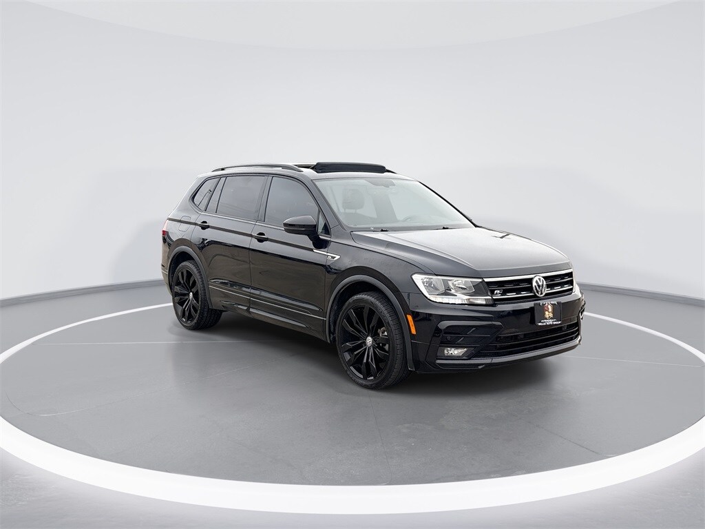 2021 Volkswagen Tiguan SE R-Line Black photo 2