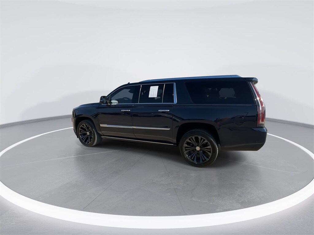 2017 Cadillac Escalade ESV Platinum photo 3