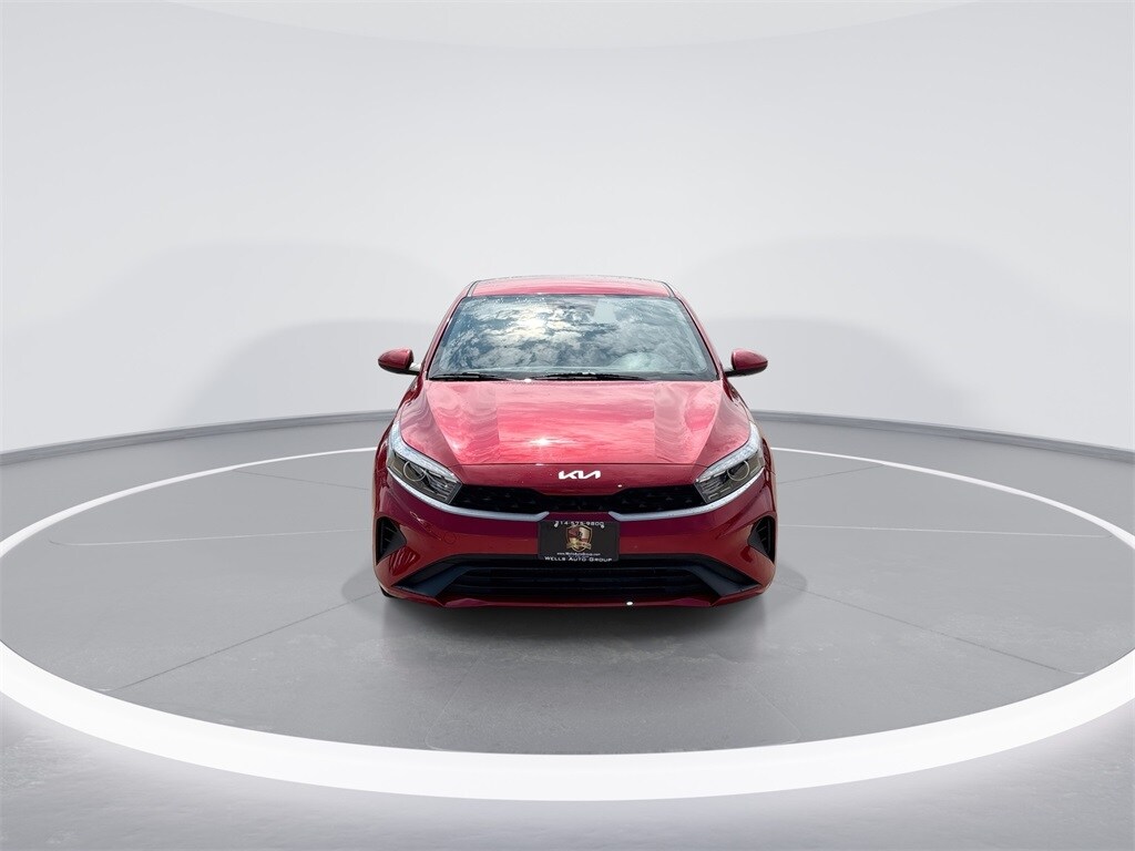 2023 Kia Forte LXS photo 3
