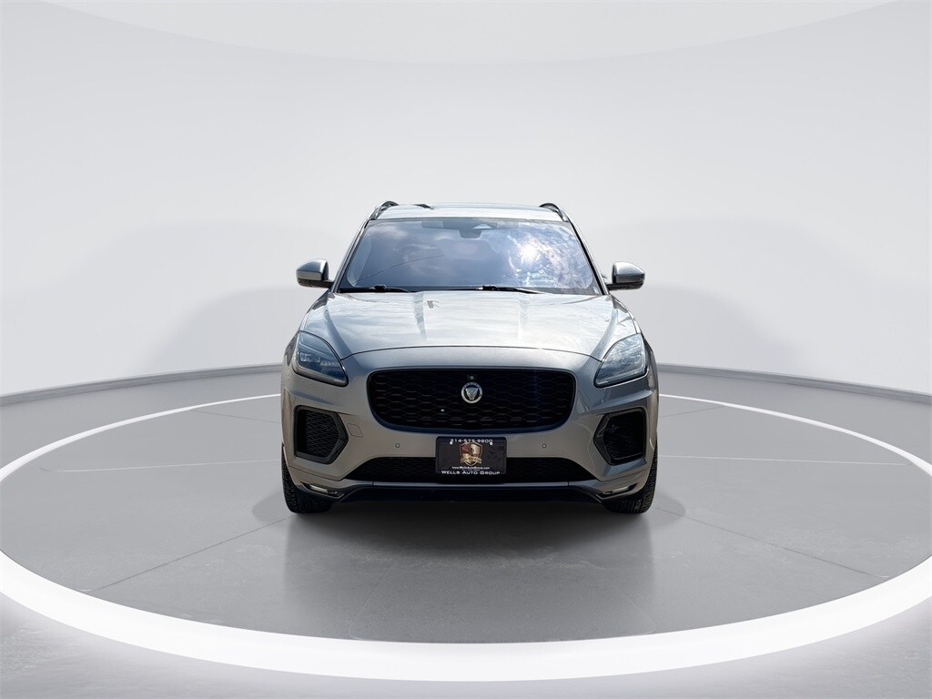 2021 Jaguar E-PACE photo 3