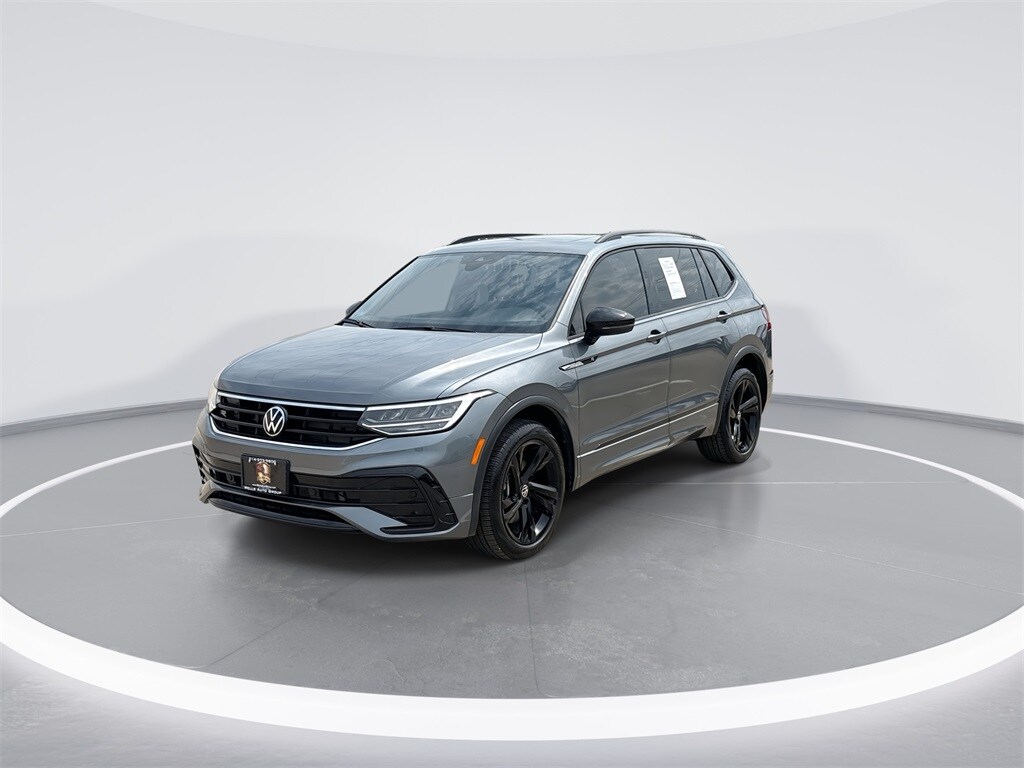 2024 Volkswagen Tiguan SE R-Line Black photo 3