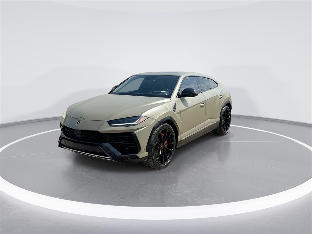 2019 Lamborghini Urus Base photo 4