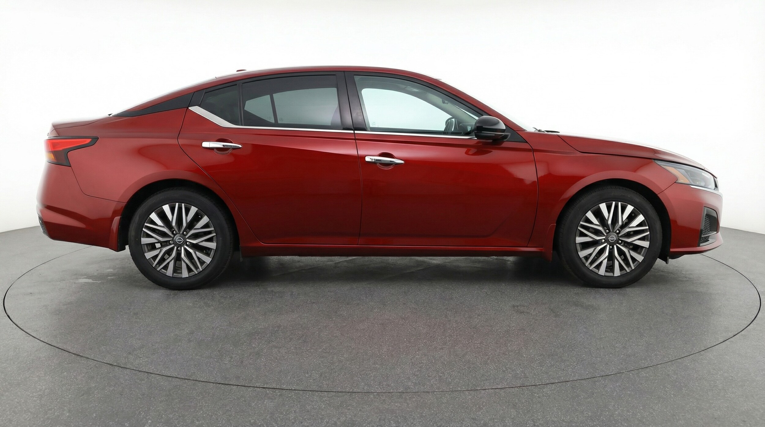 Thumbnail: 2025 Nissan Altima - 8