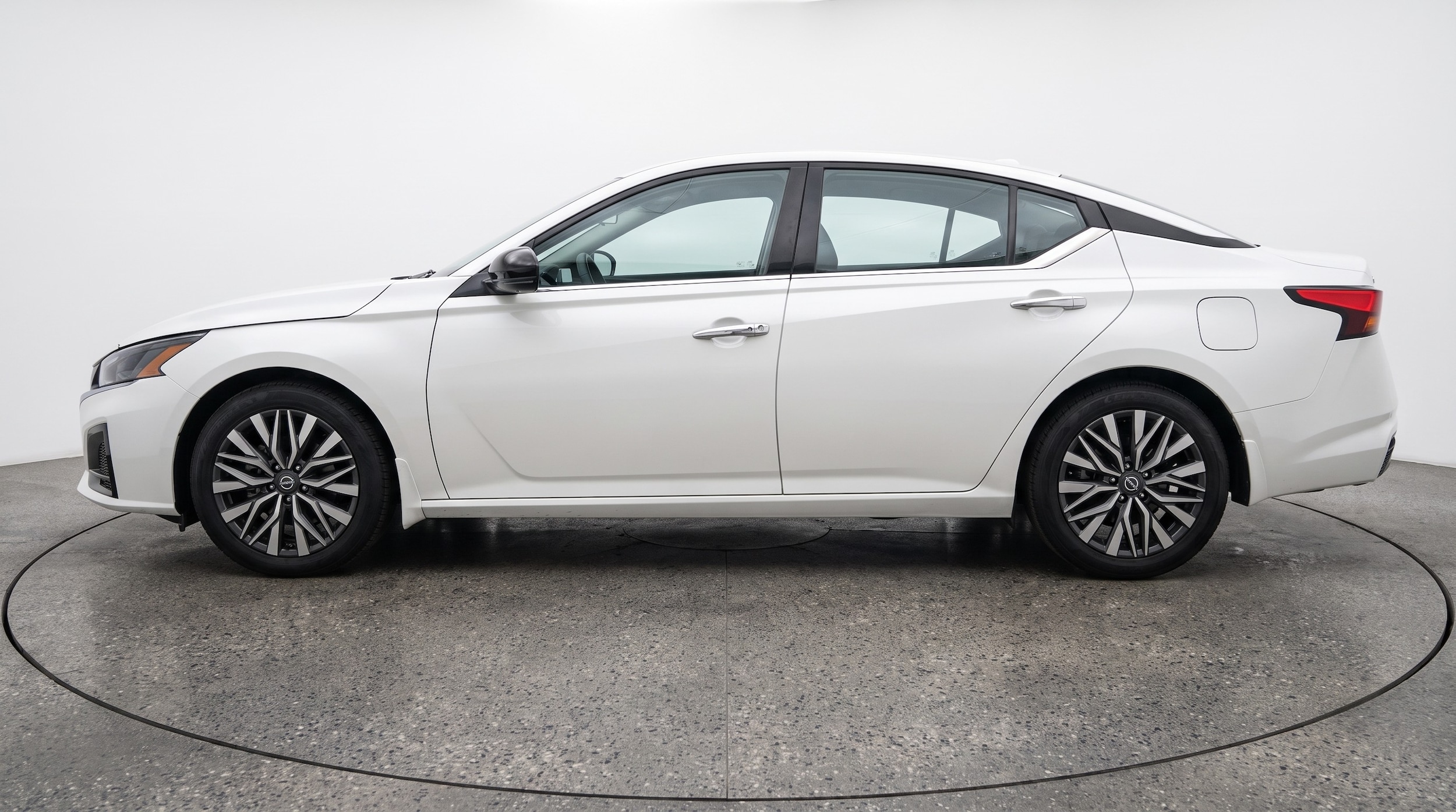 Thumbnail: 2025 Nissan Altima - 4