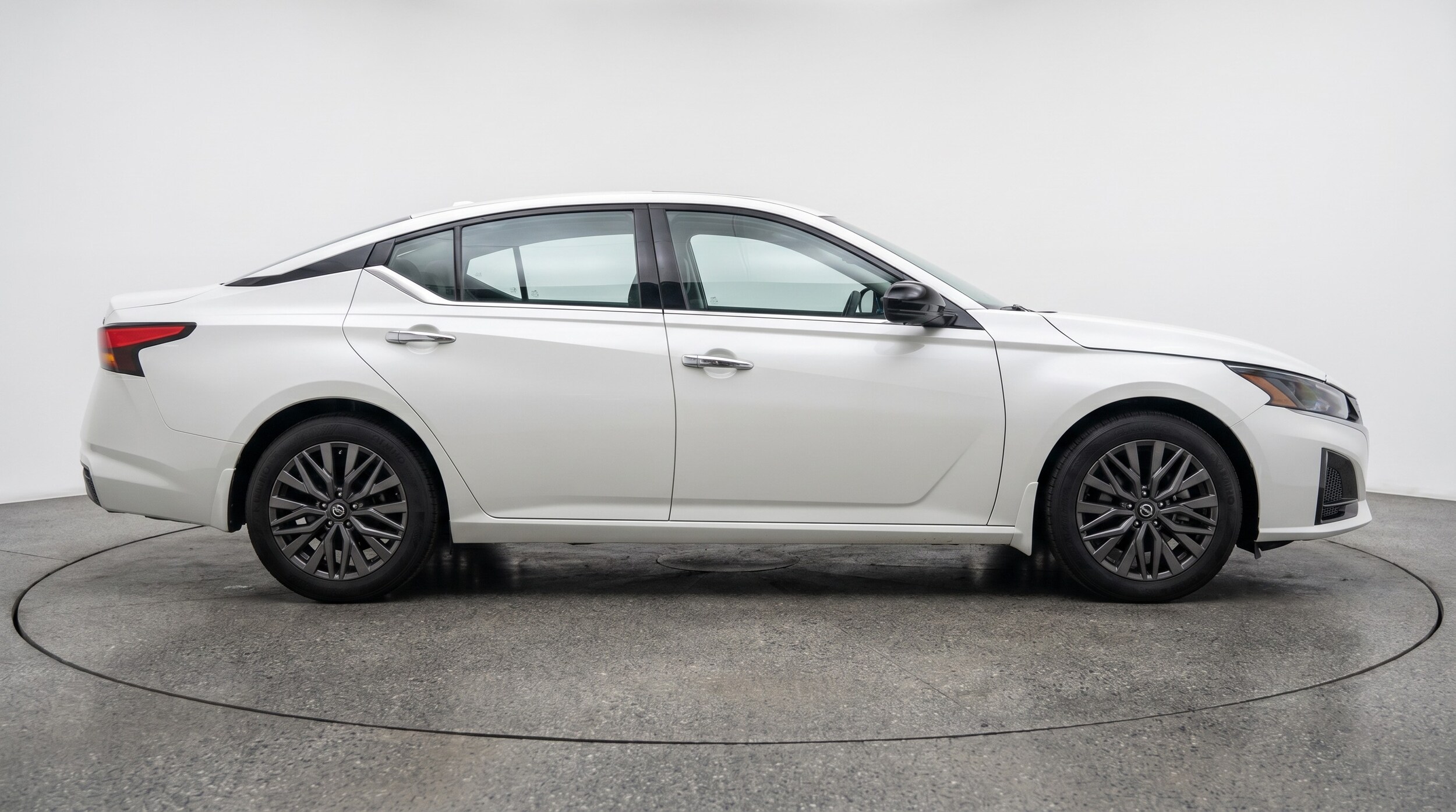 Thumbnail: 2025 Nissan Altima - 8