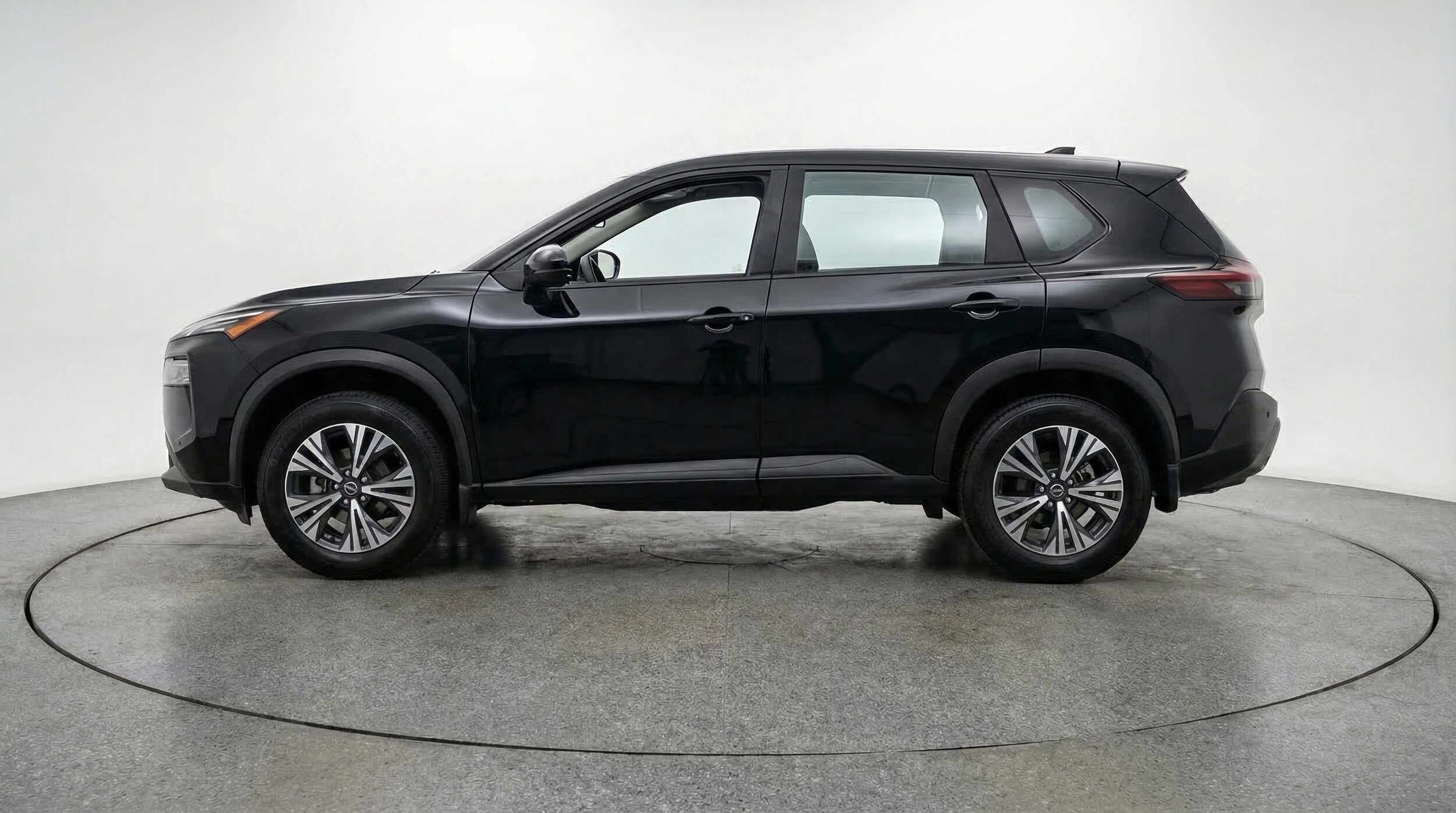 Thumbnail: 2023 Nissan Rogue - 4