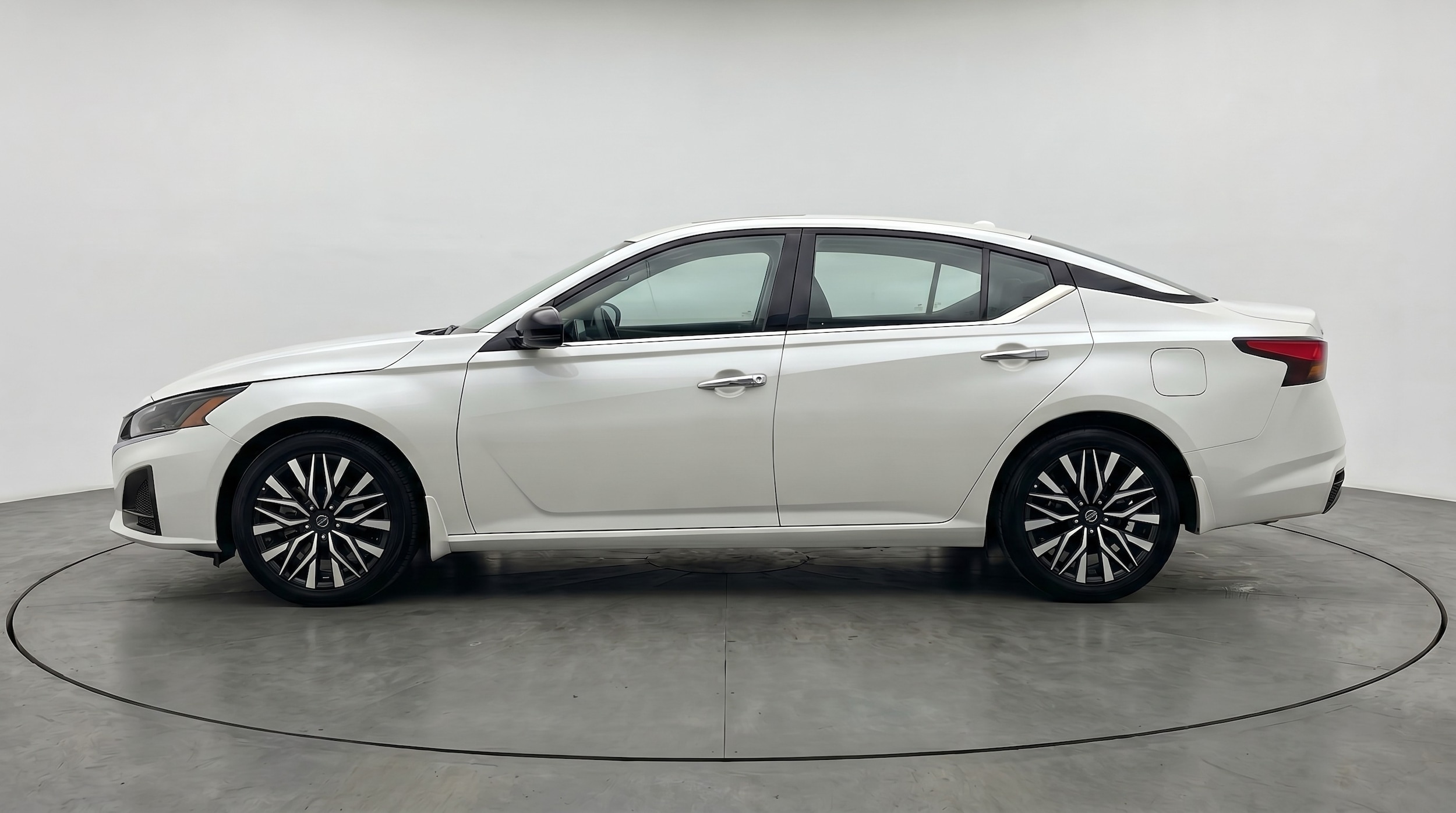 Thumbnail: 2025 Nissan Altima - 4