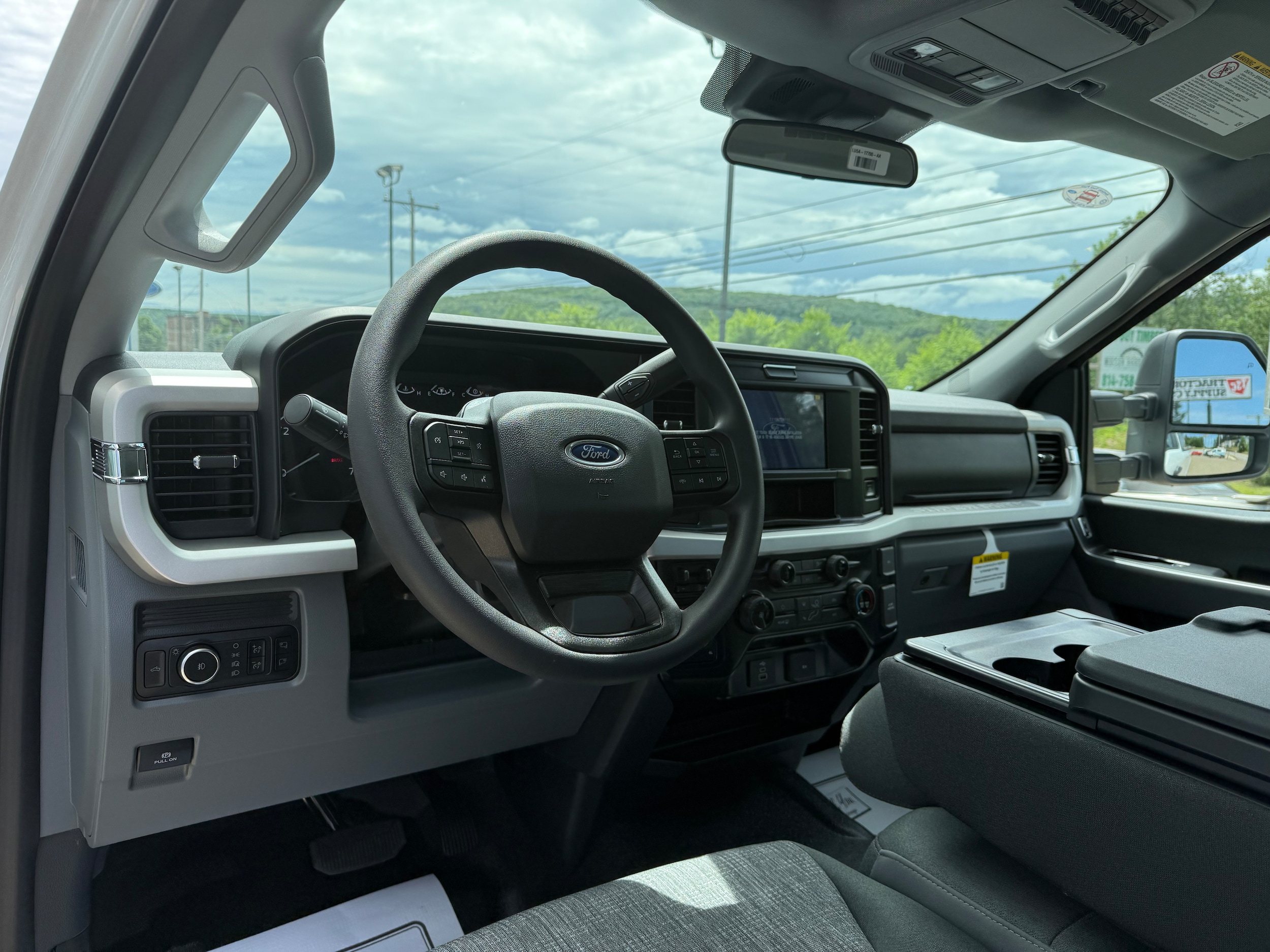 2025 Ford F-350 Super Duty XLT - Photo 7