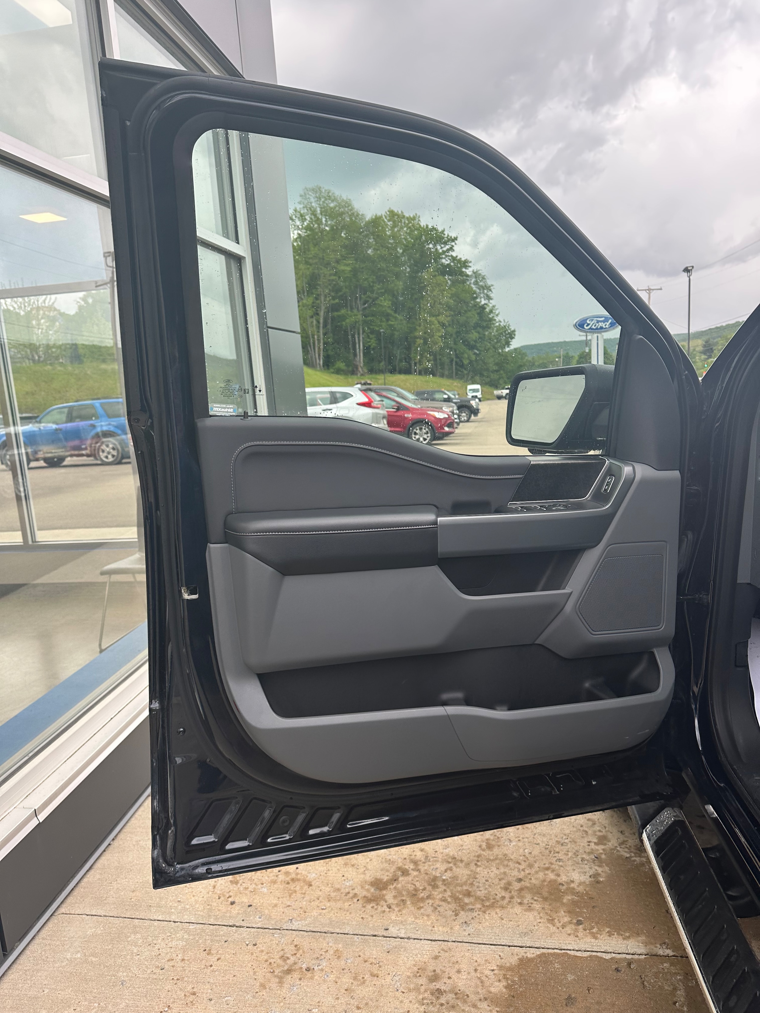 2023 Ford F-150 XLT - Photo 6