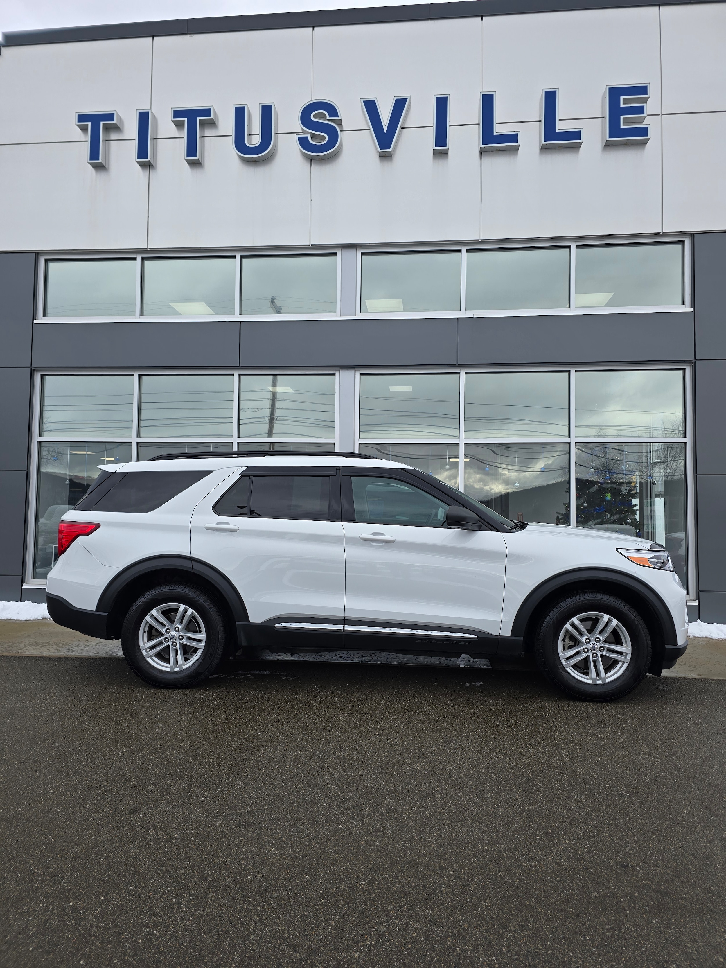 2021 Ford Explorer XLT's photo