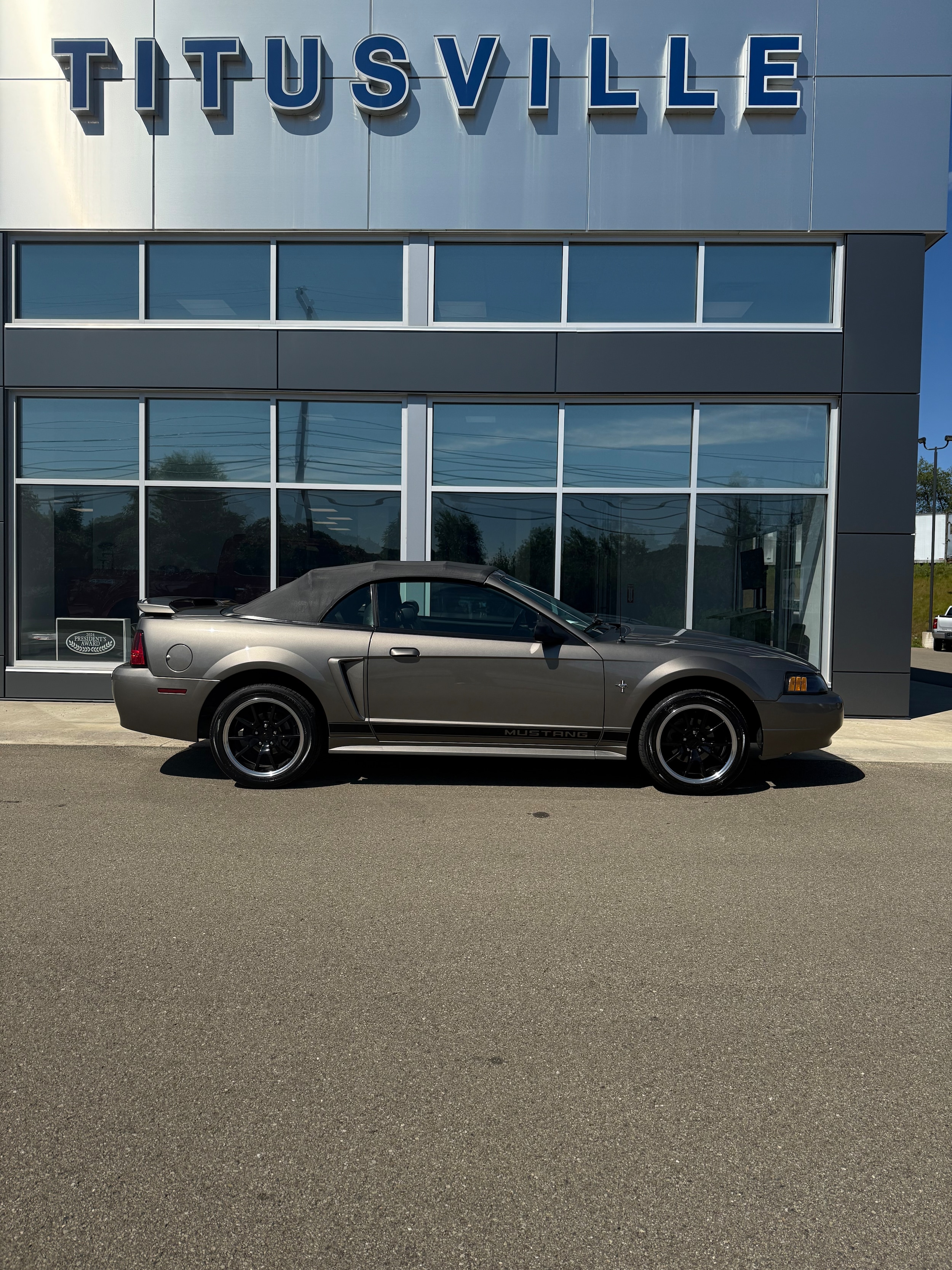 2002 Ford Mustang
