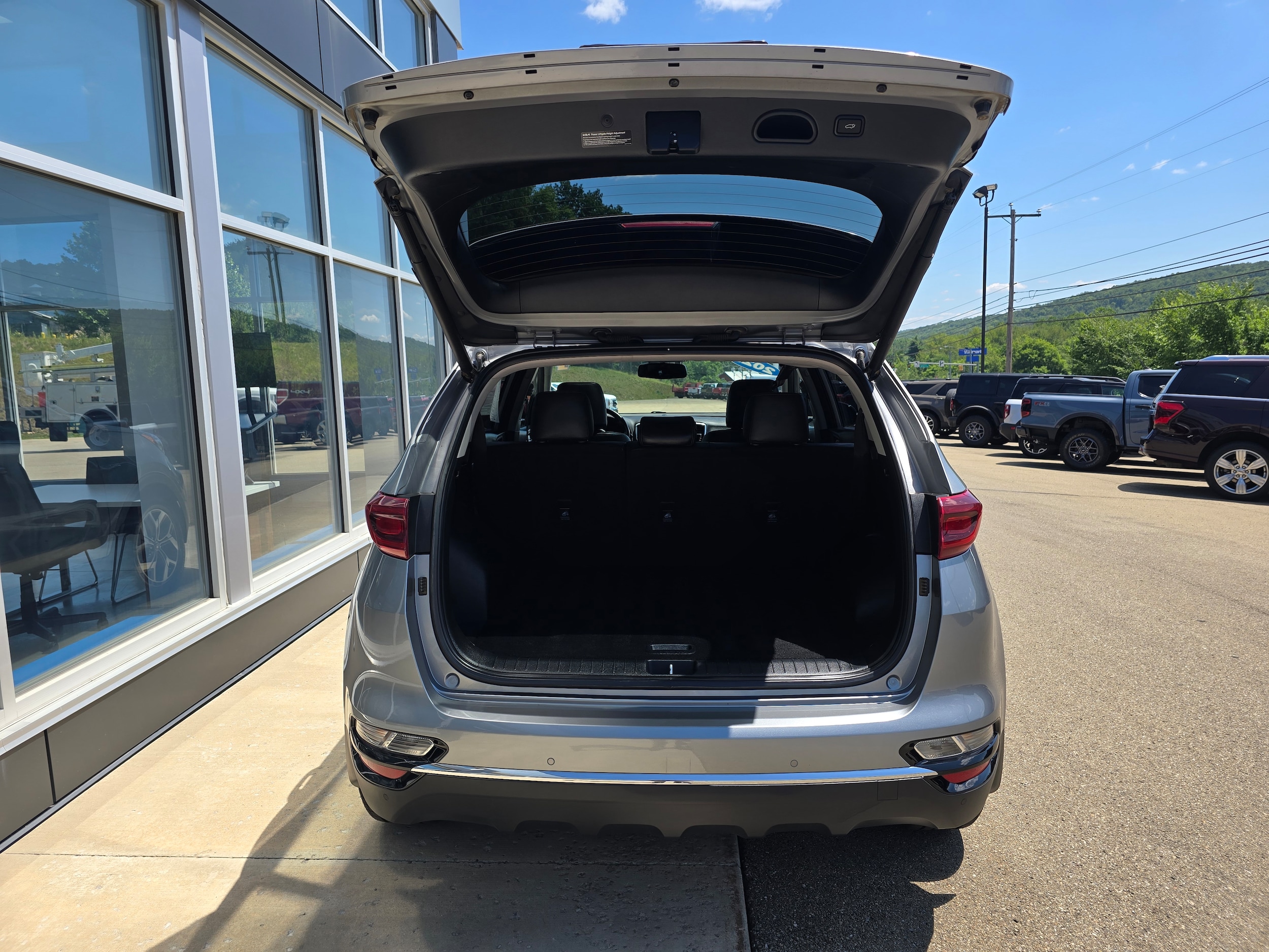 2022 Kia Sportage EX - Photo 8