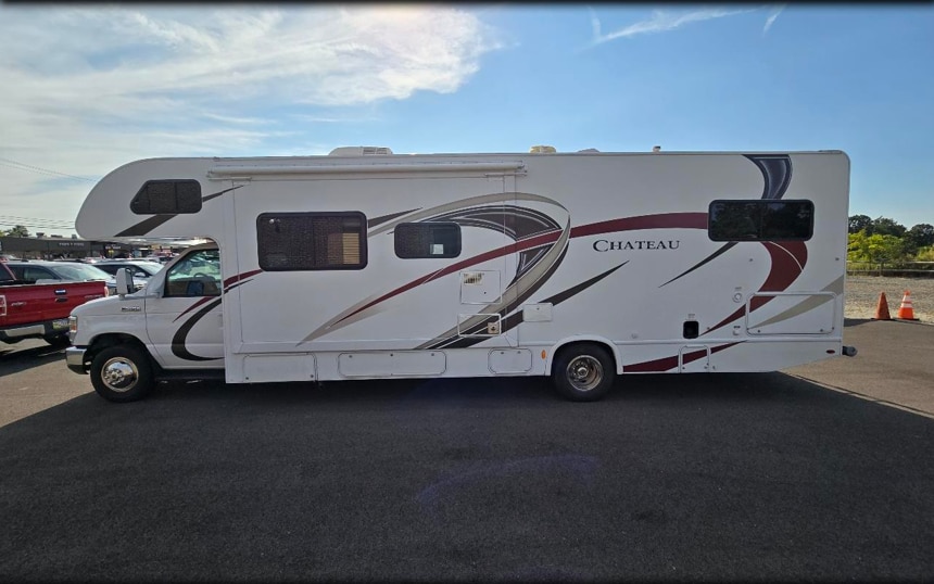 2017 Ford E-Series Cutaway Base's photo