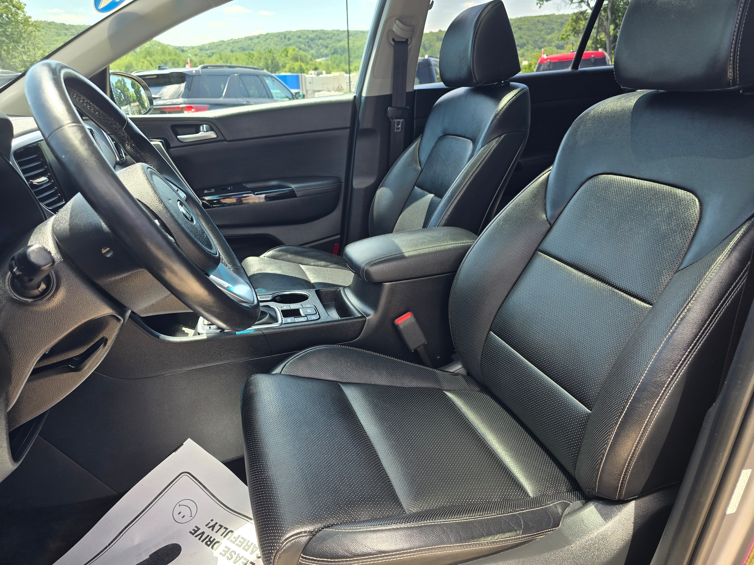 2022 Kia Sportage EX - Photo 10