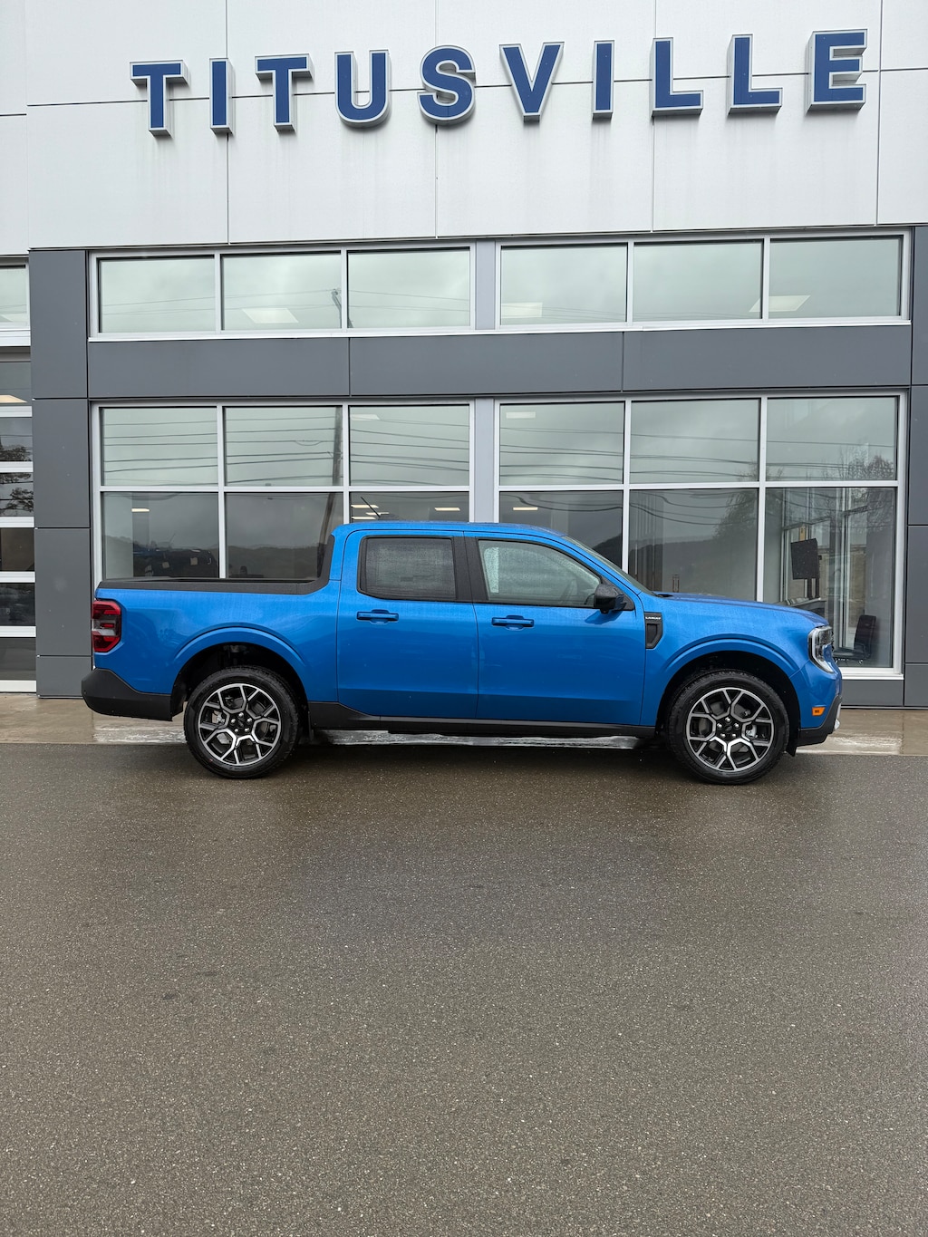 New 2025 Ford Maverick LARIAT LARIAT AWD SuperCrew