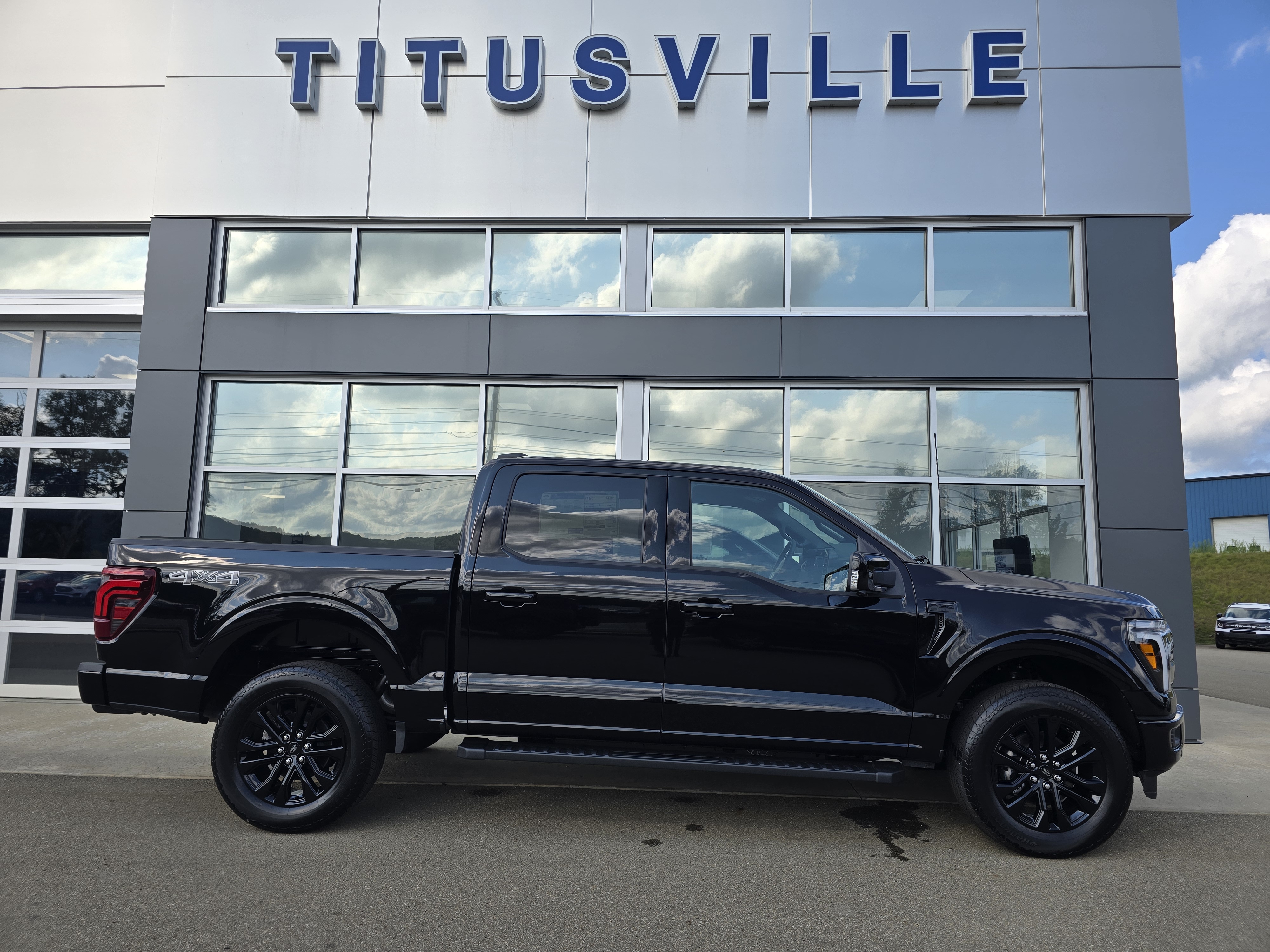 2026 Ford F-150 LARIAT TRUCK