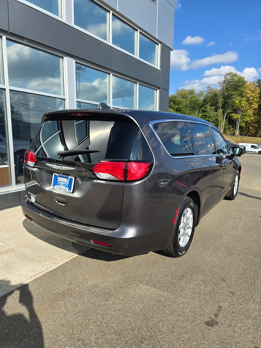 Used 2020 Chrysler Voyager LX LX FWD
