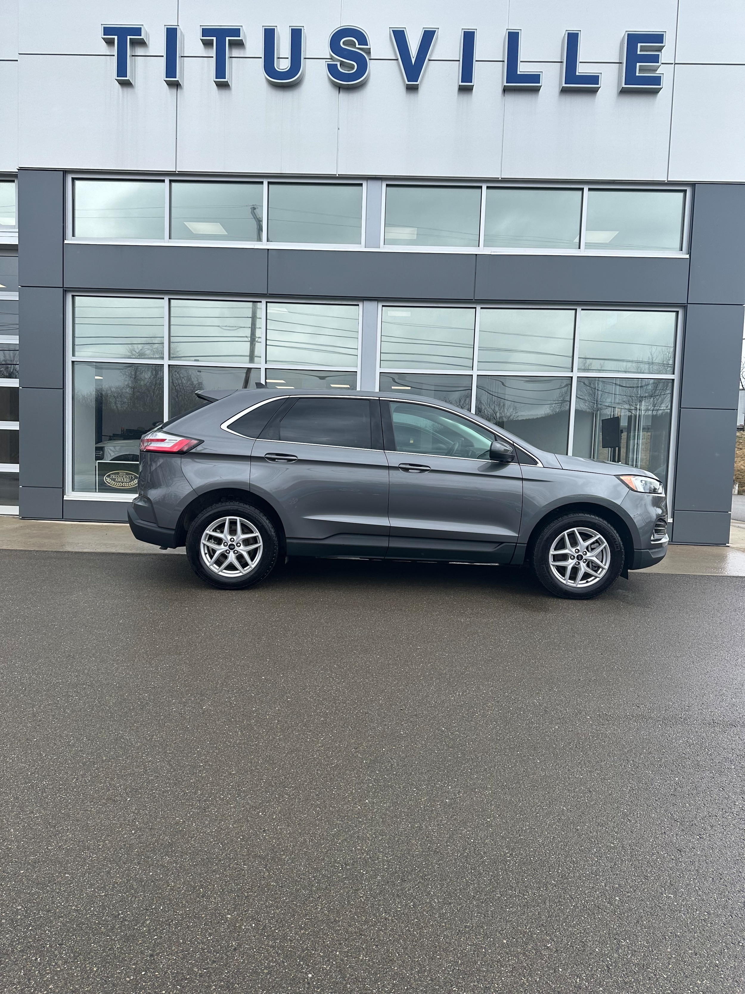 2023 Ford Edge