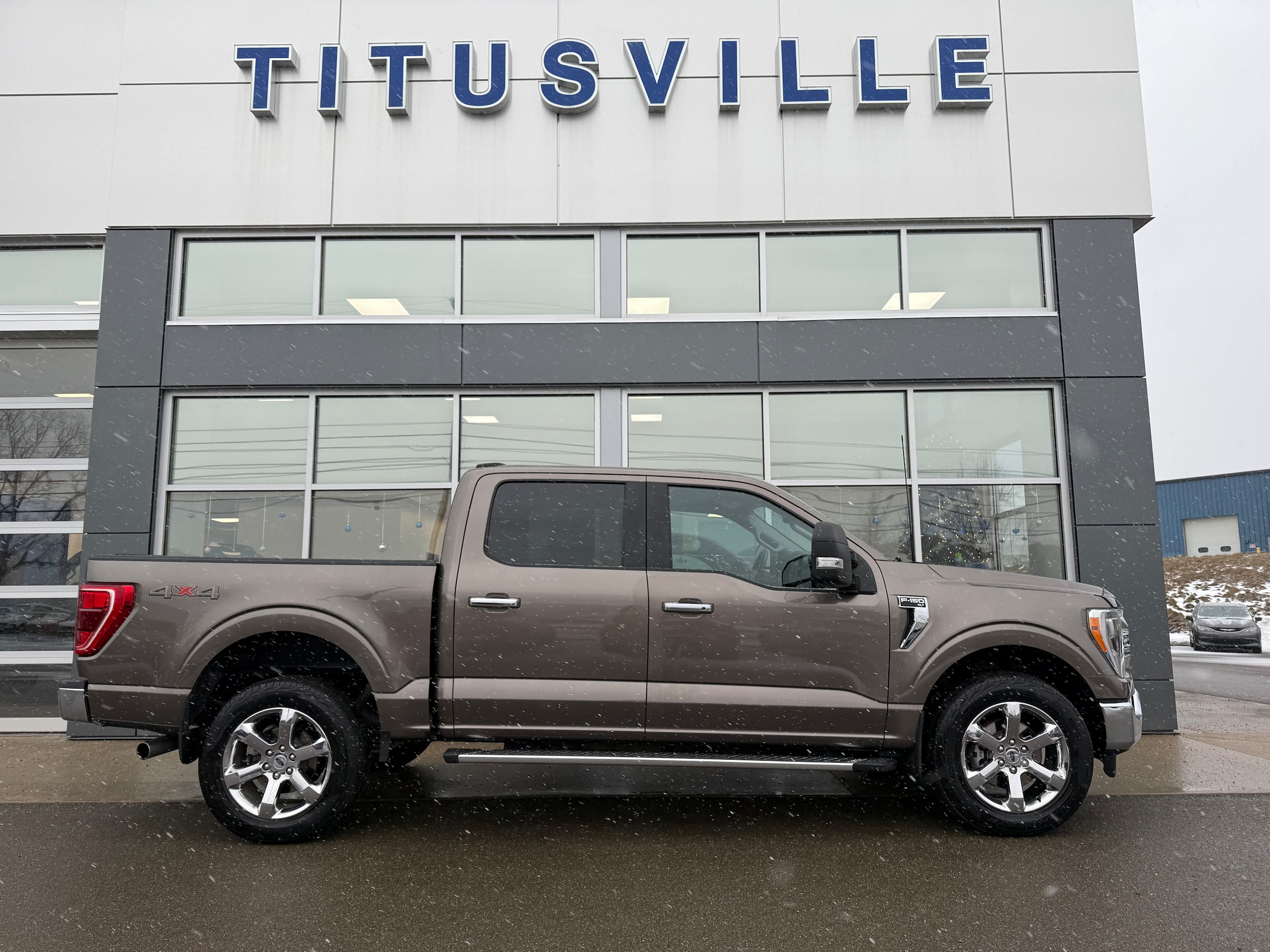 2022 Ford F-150 XLT's photo