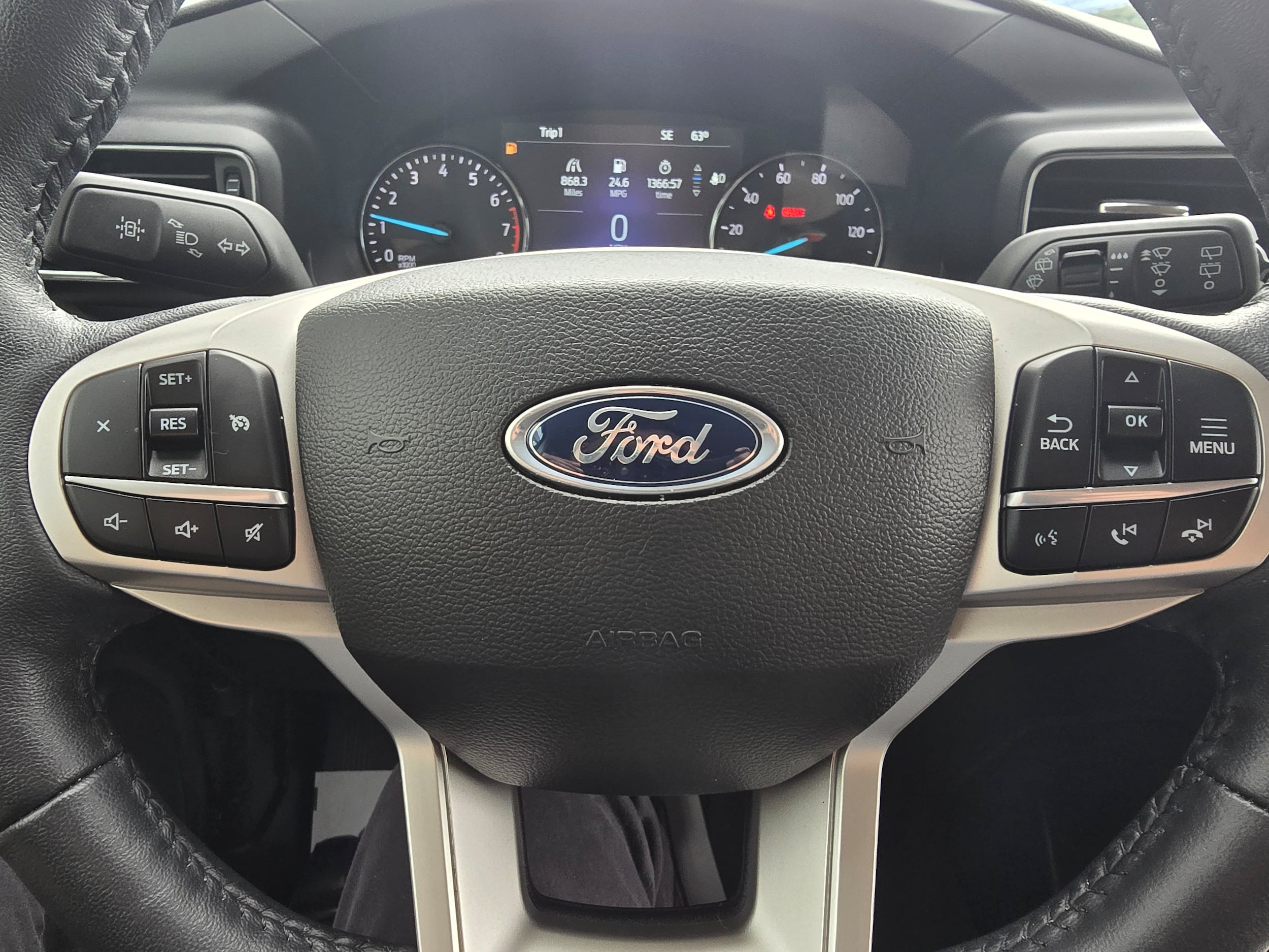 2023 Ford Explorer XLT - Photo 13