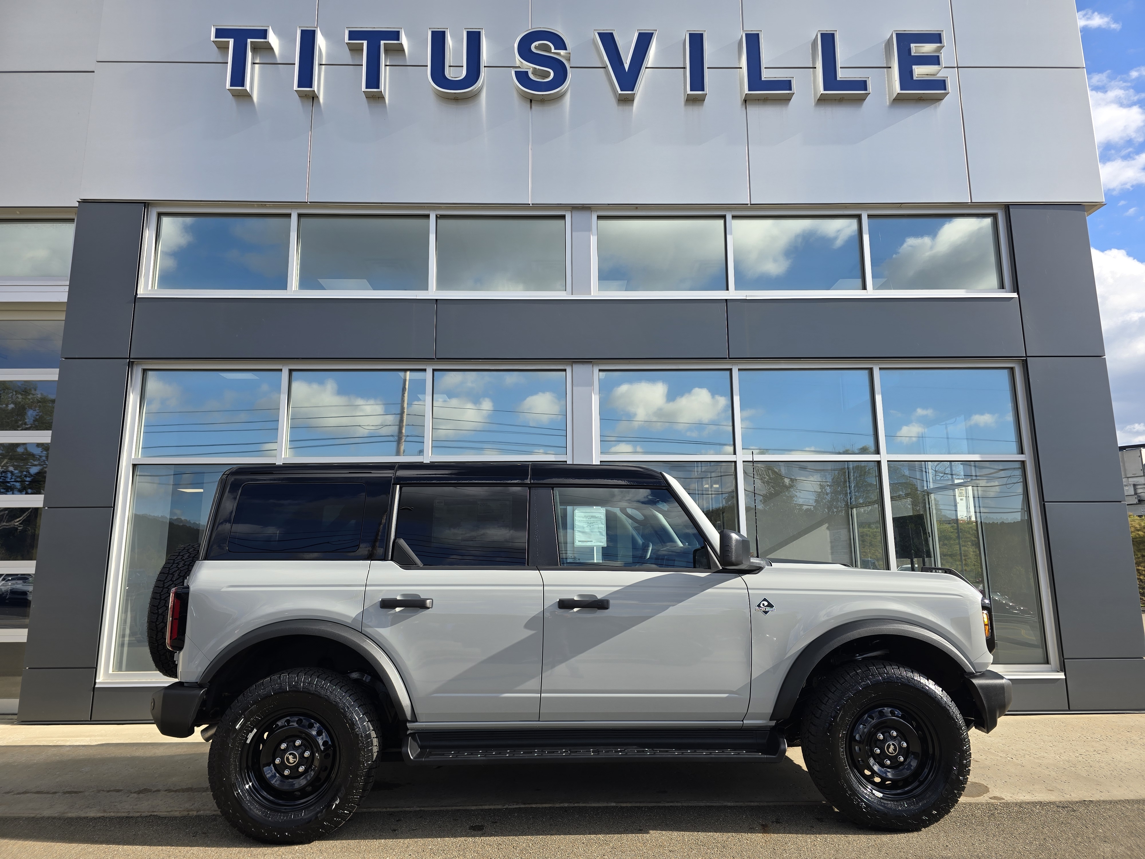 2026 Ford Bronco Outer Banks SUV